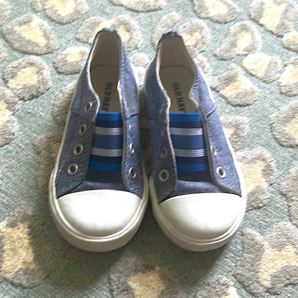Old Navy size 8 blue chambray slip on shoes - Picture 1 of 4